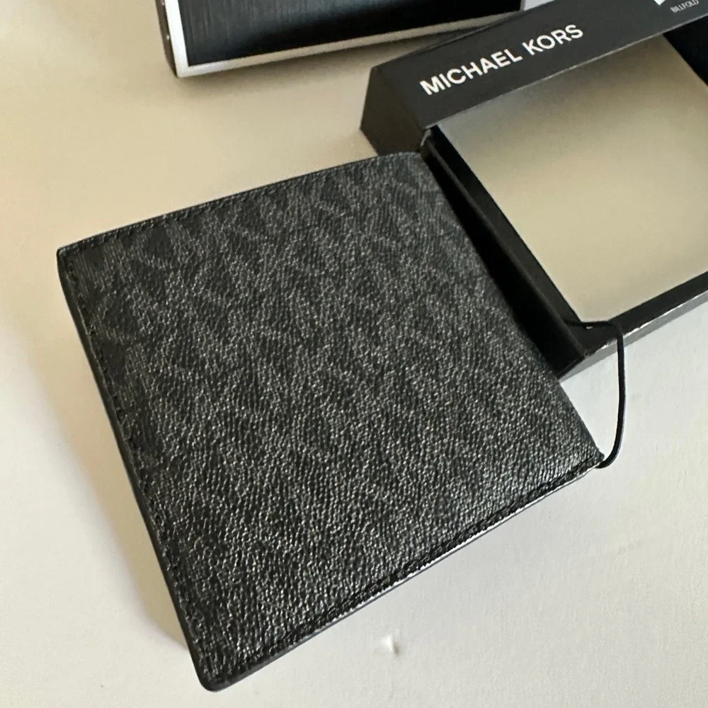 NWT Michael Kors Textured Black Wallet Holder